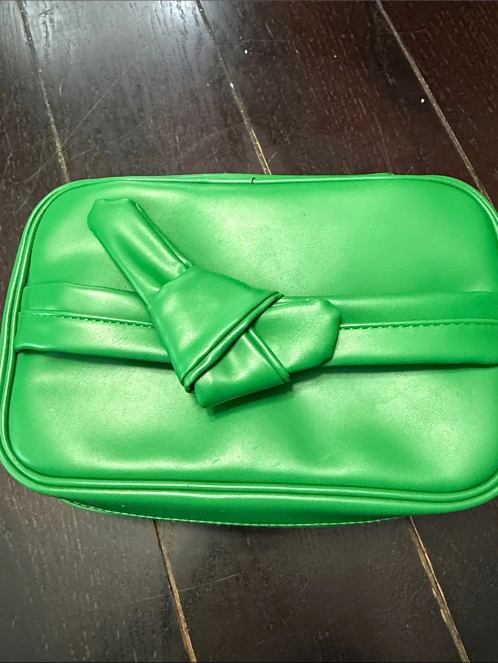 Hard Candy x Girl Scouts Vibrant Green Makeup Case with Top Bow